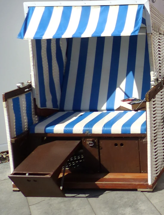Strandkorb auf der Terrasse